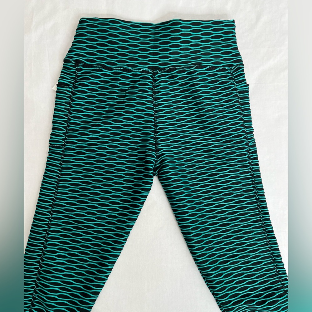 Bella Movement Slimming Leggings w/Side Pockets ~ Green/Black ~Size Medium - Picture 3 of 6